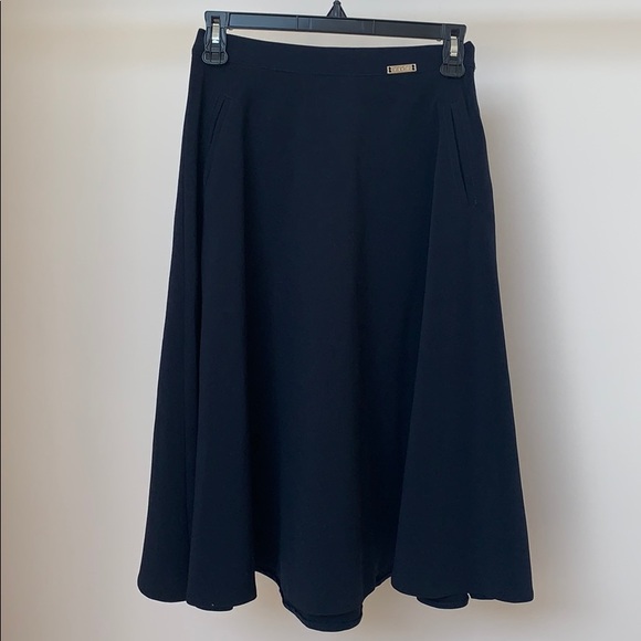 FIGL | Pocketed Skirt - Picture 4 of 8